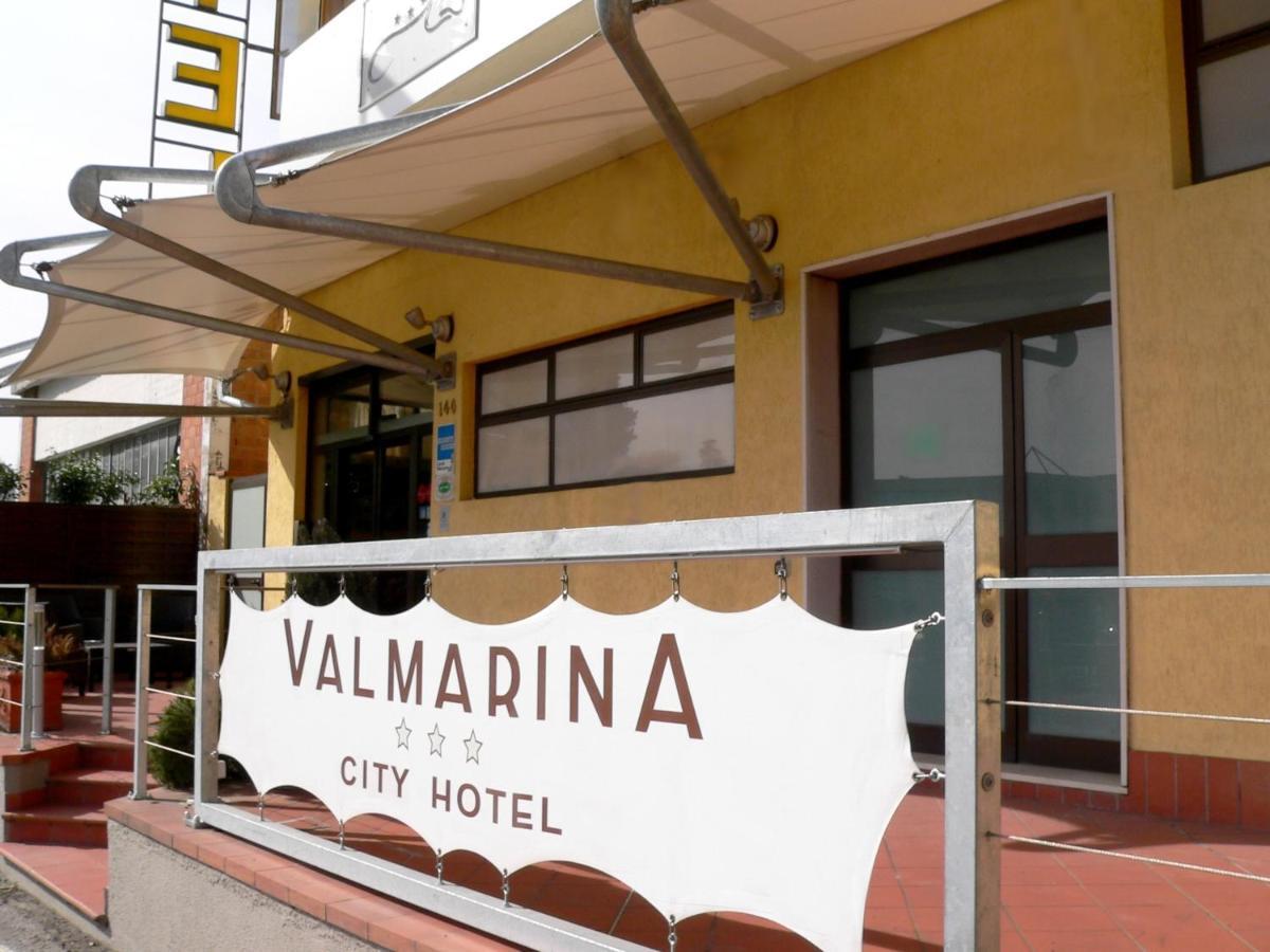 Valmarina Hotel กาเลนซาโน ภายนอก รูปภาพ