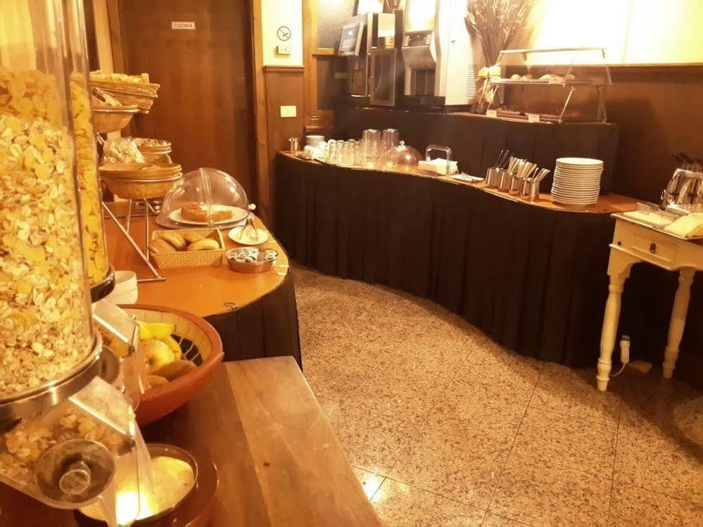 Valmarina Hotel กาเลนซาโน ภายนอก รูปภาพ